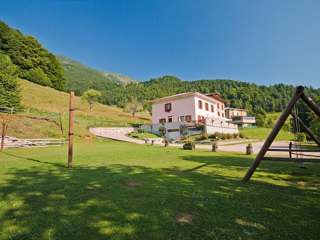 Albergo Alpino Da Tullio Avio Exterior foto